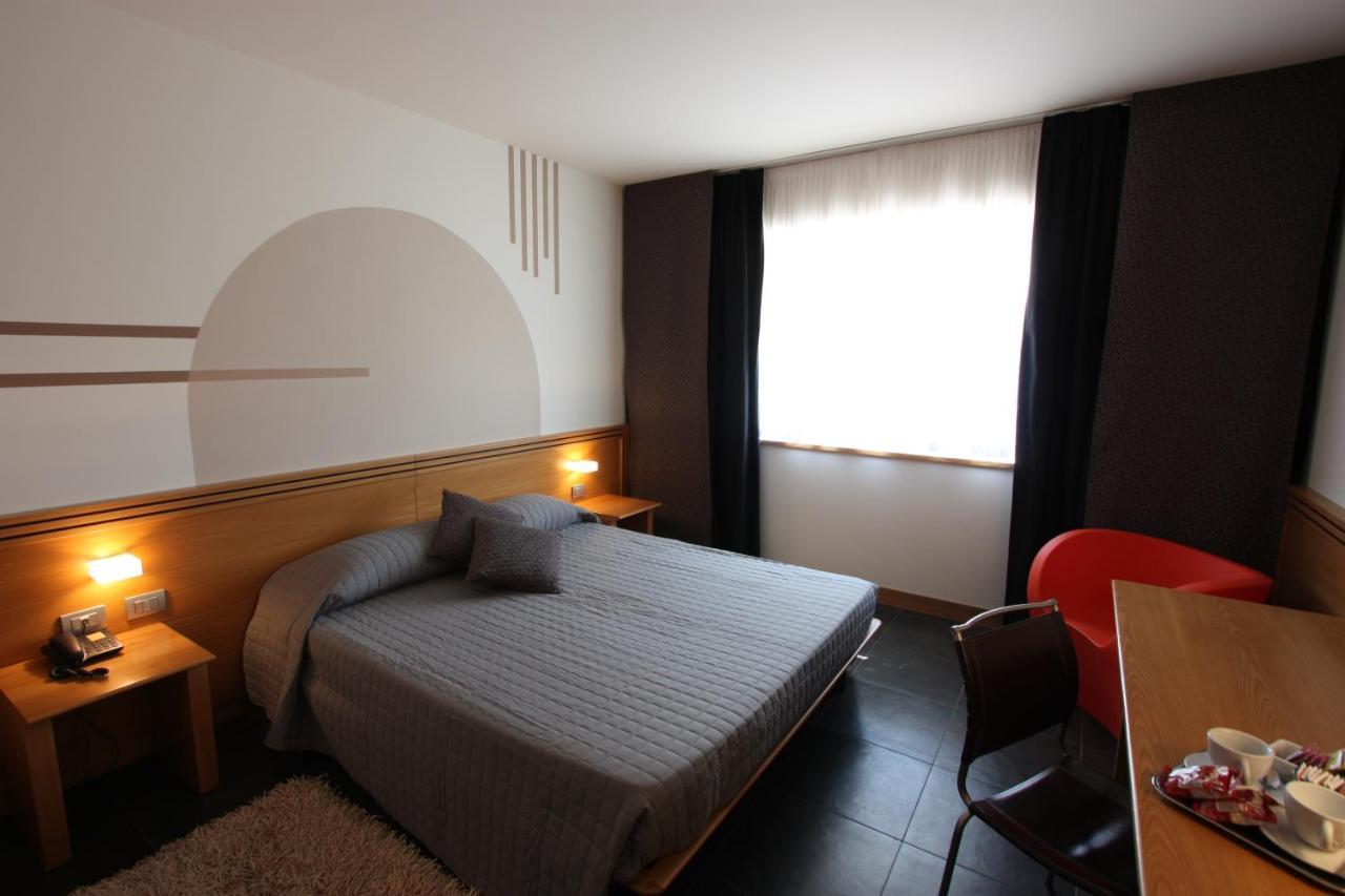 Hotel Europa Belluno Esterno foto