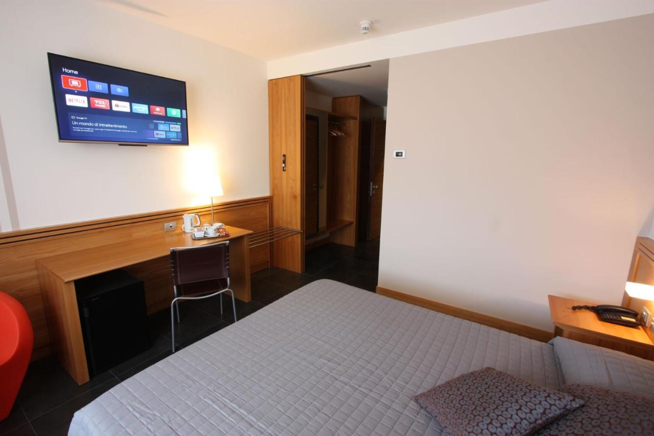 Hotel Europa Belluno Esterno foto