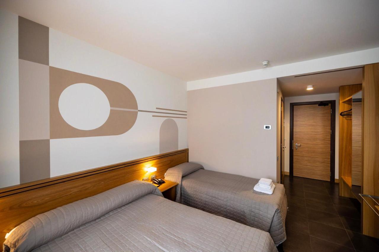 Hotel Europa Belluno Esterno foto