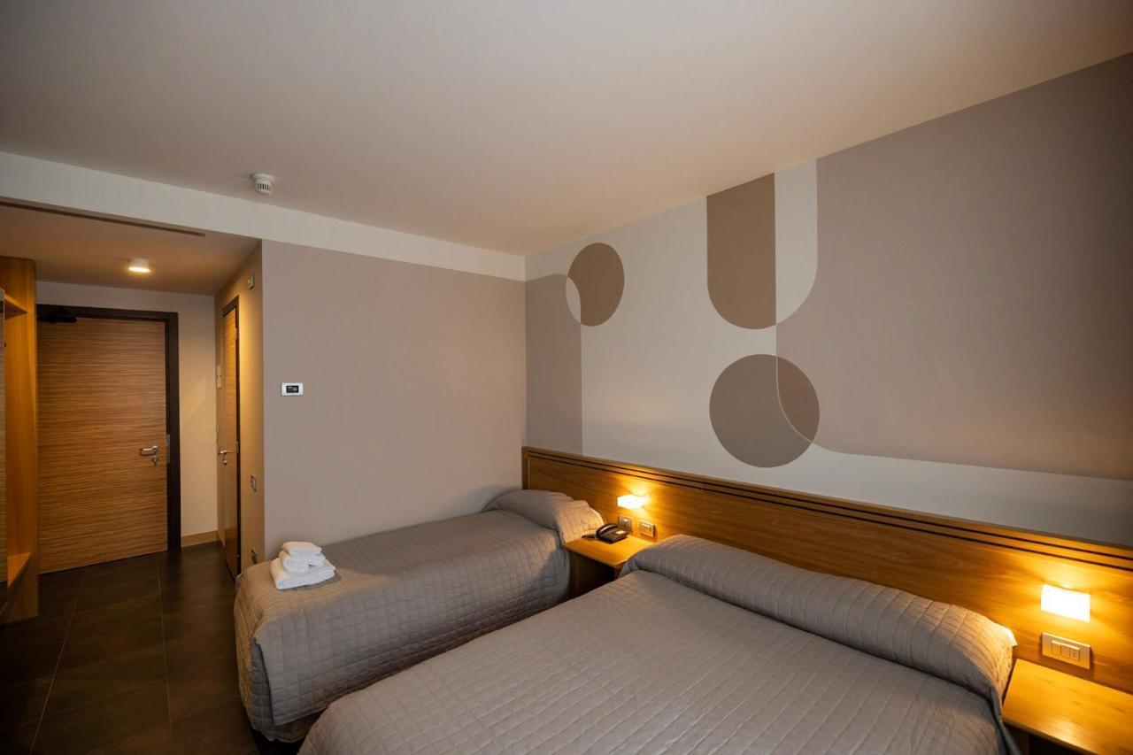 Hotel Europa Belluno Esterno foto