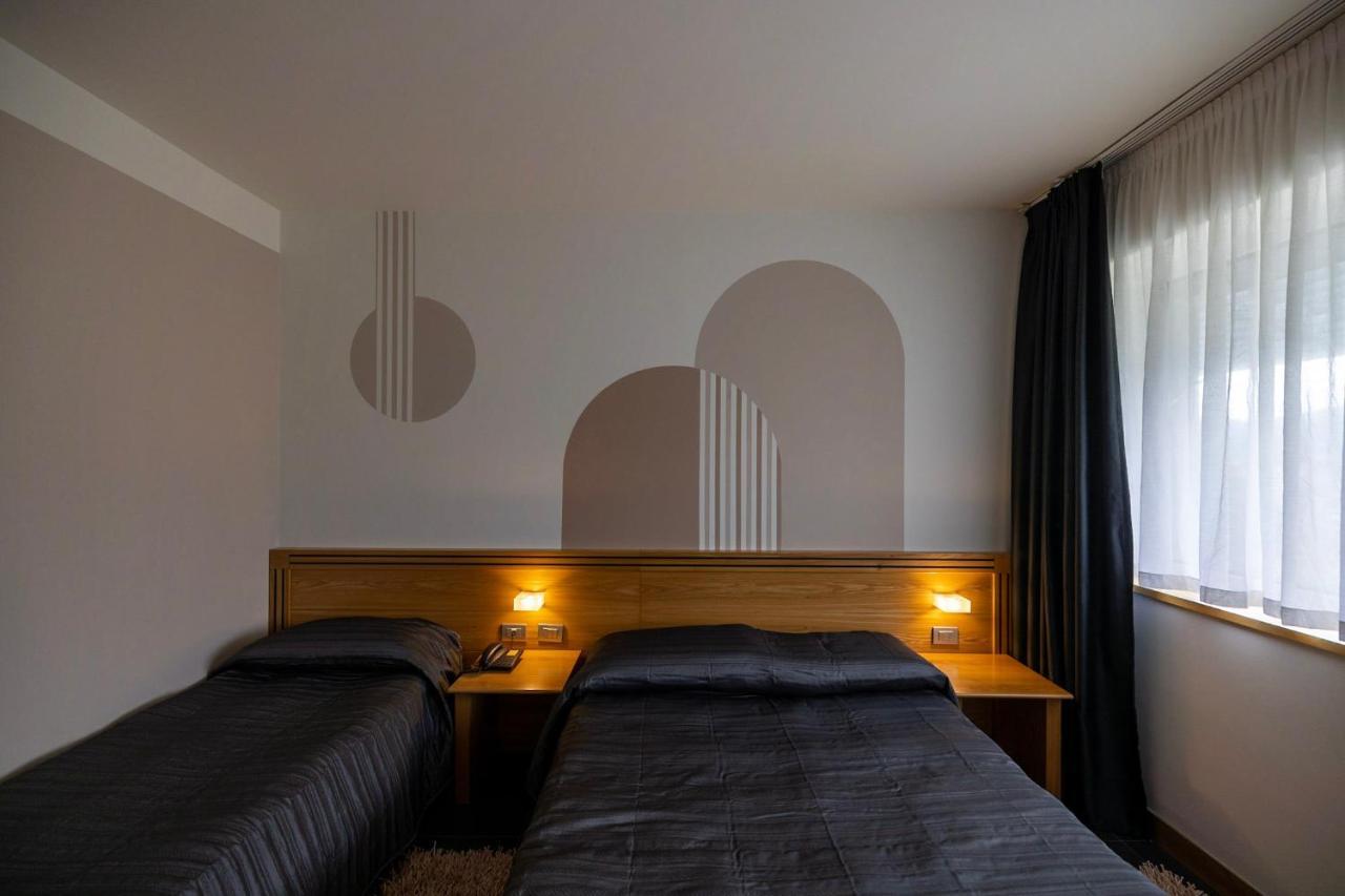 Hotel Europa Belluno Esterno foto