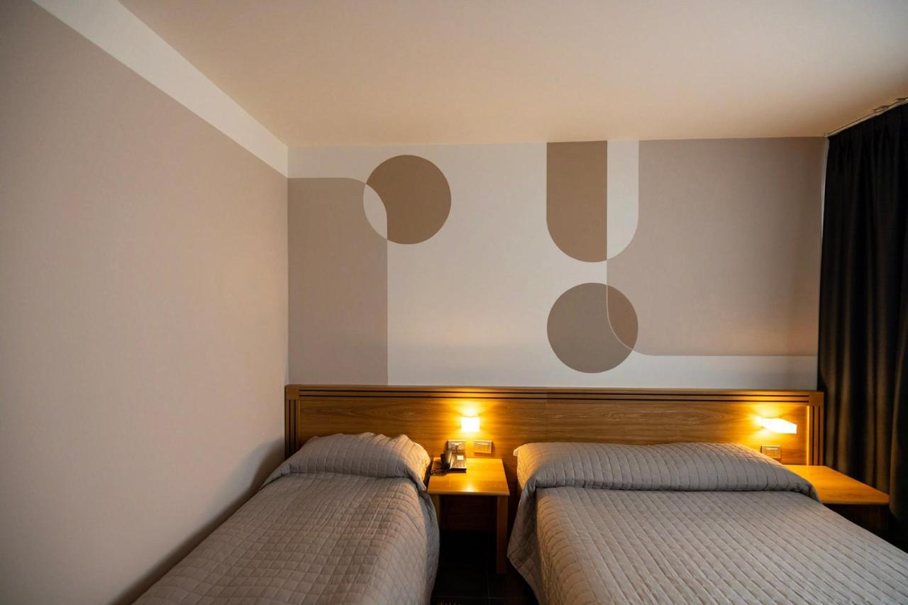 Hotel Europa Belluno Esterno foto