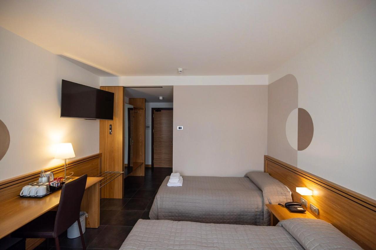 Hotel Europa Belluno Esterno foto