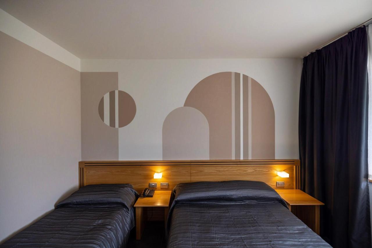 Hotel Europa Belluno Esterno foto