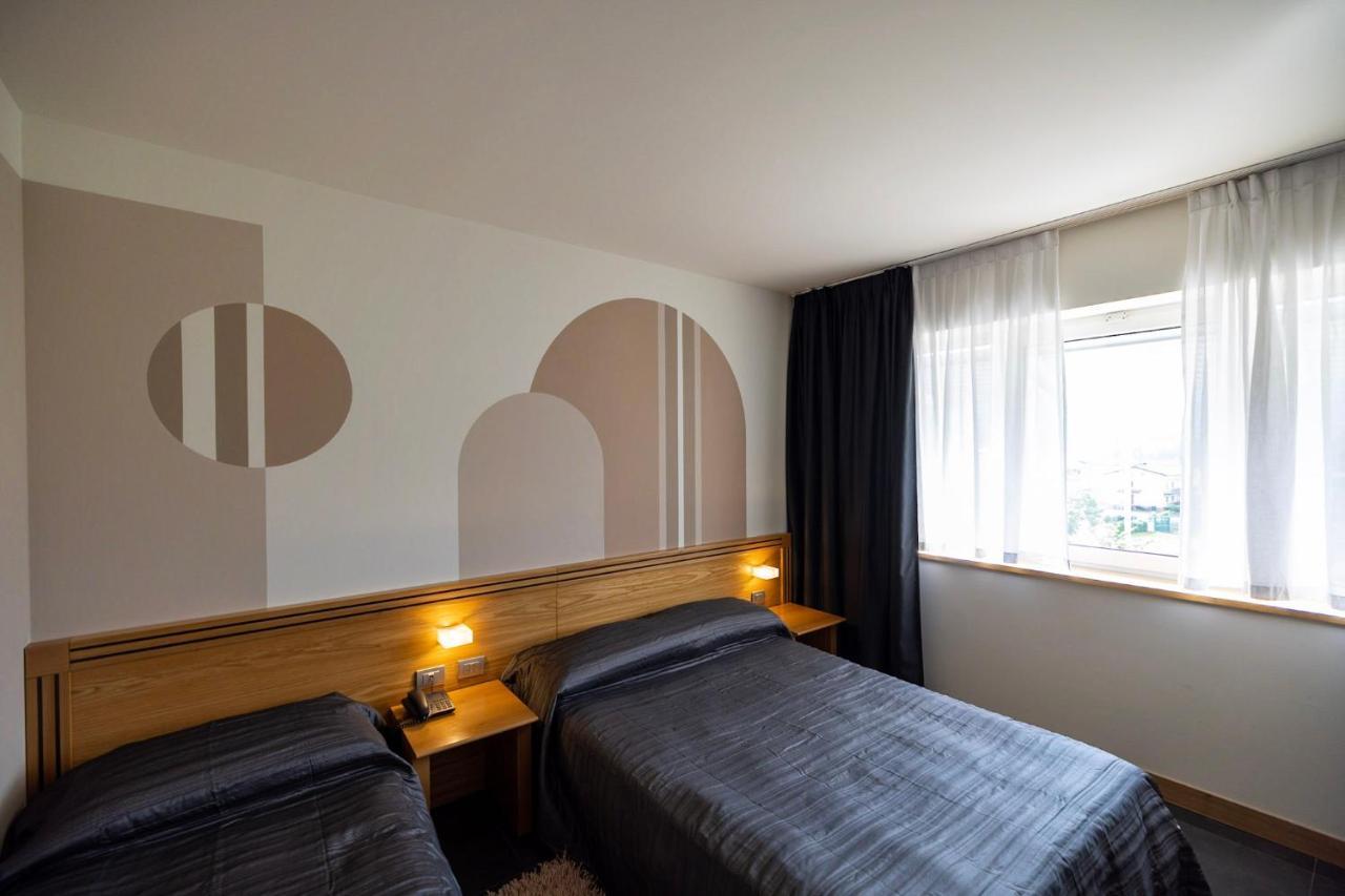 Hotel Europa Belluno Esterno foto