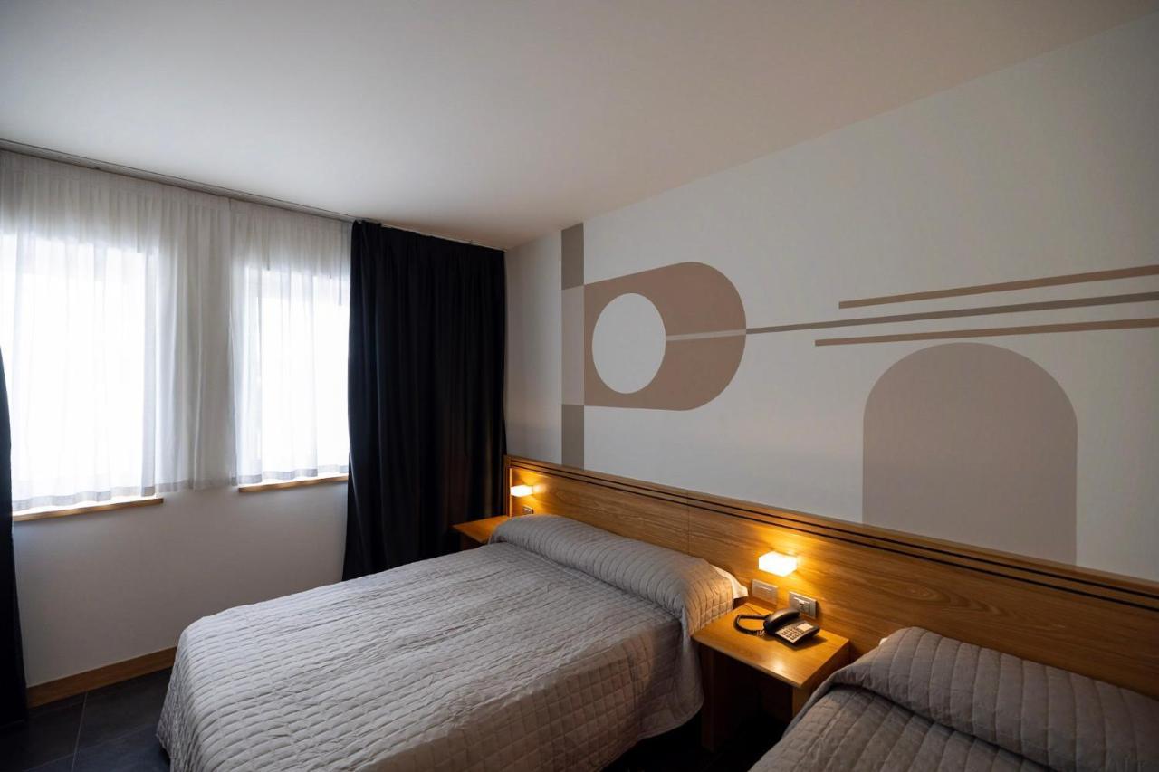 Hotel Europa Belluno Esterno foto
